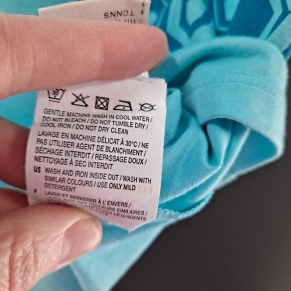 Puma Sleeveless‎ Hexagon design collared shirt - Picture 6 of 6